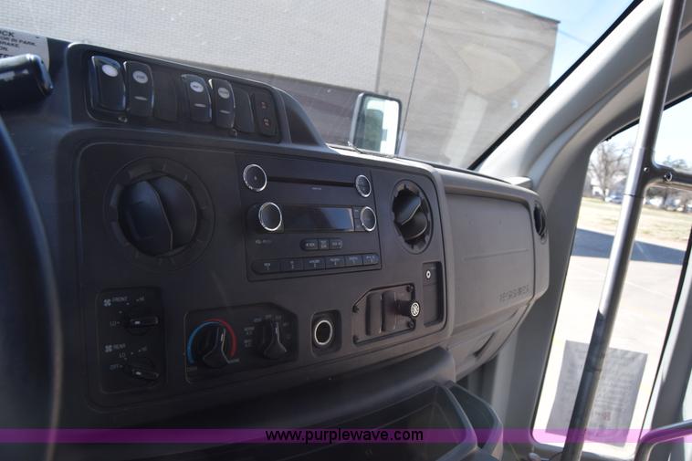 image for item K4341 2010 Ford E450 Super Duty shuttle bus