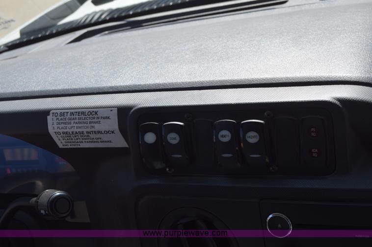 image for item K4341 2010 Ford E450 Super Duty shuttle bus