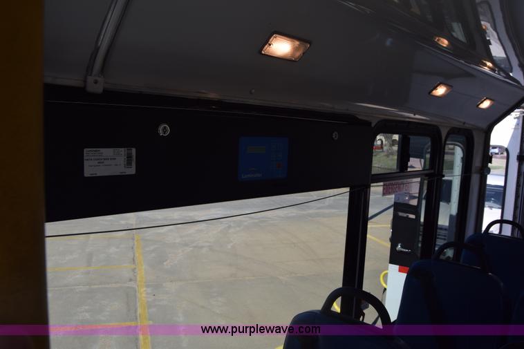 image for item K4341 2010 Ford E450 Super Duty shuttle bus