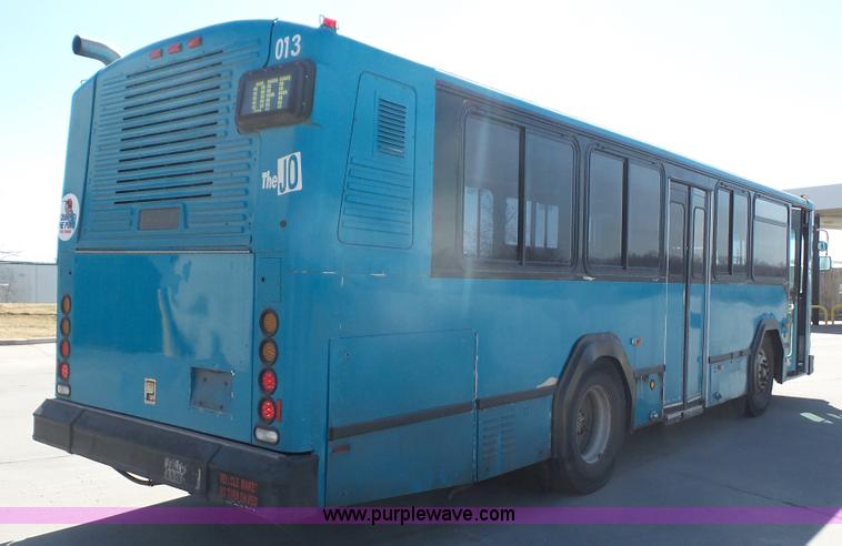 image for item K5004 1996 Gillig Phantom shuttle bus