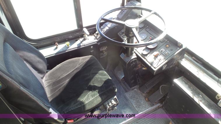 image for item K5004 1996 Gillig Phantom shuttle bus