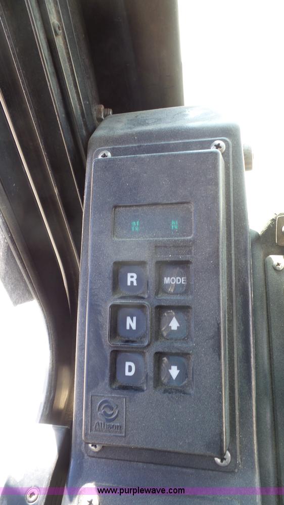 image for item K5004 1996 Gillig Phantom shuttle bus