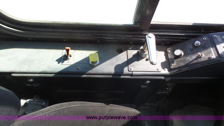 image for item K5004 1996 Gillig Phantom shuttle bus