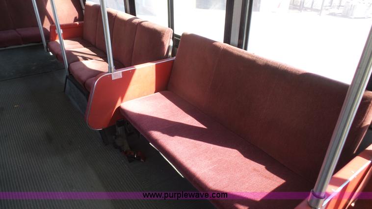 image for item K5004 1996 Gillig Phantom shuttle bus