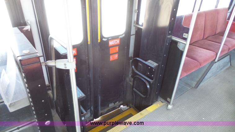 image for item K5004 1996 Gillig Phantom shuttle bus