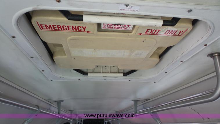 image for item K5004 1996 Gillig Phantom shuttle bus