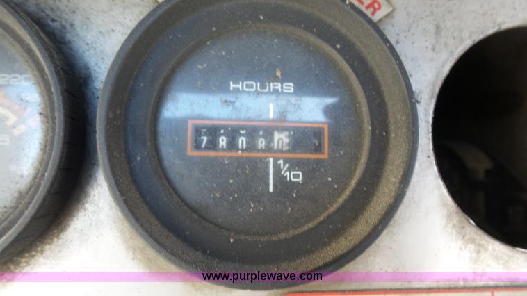 image for item K5004 1996 Gillig Phantom shuttle bus