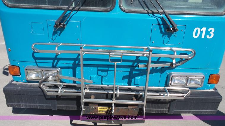 image for item K5004 1996 Gillig Phantom shuttle bus