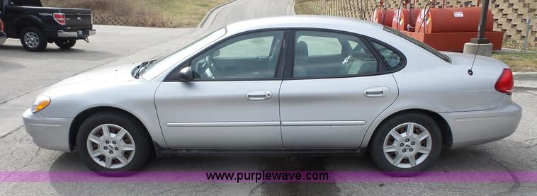 image for item K5095 2006 Ford Taurus SE