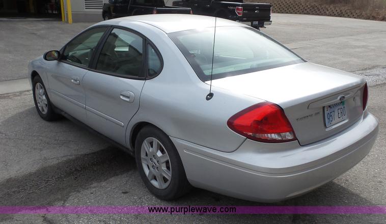 image for item K5095 2006 Ford Taurus SE