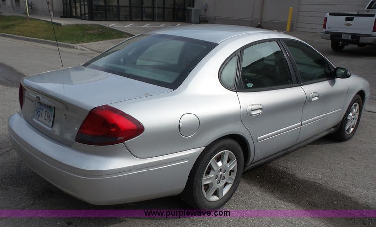 image for item K5095 2006 Ford Taurus SE