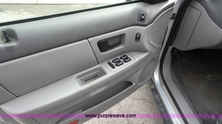 image for item K5095 2006 Ford Taurus SE