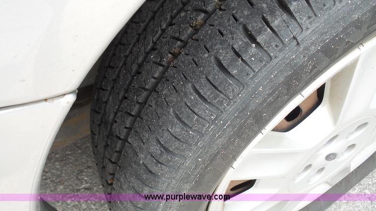 image for item K5095 2006 Ford Taurus SE