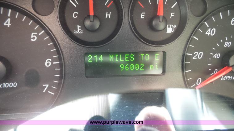 image for item K5096 2005 Ford Taurus SE