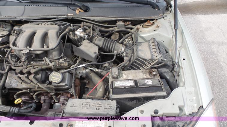 image for item K5096 2005 Ford Taurus SE