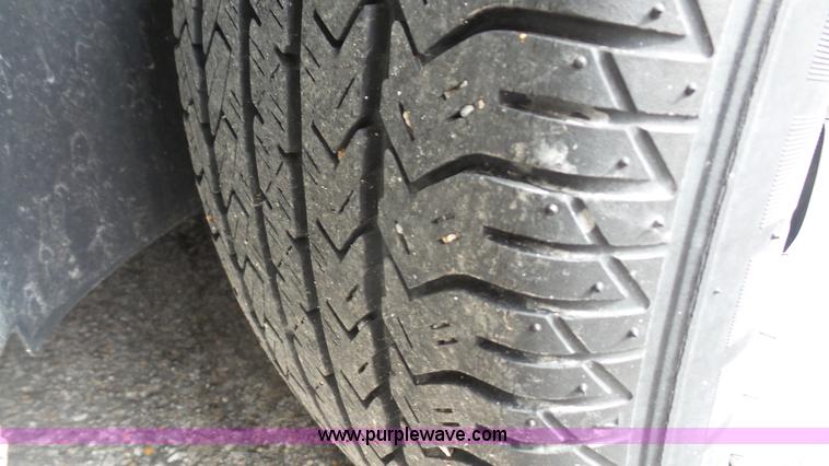 image for item K5096 2005 Ford Taurus SE