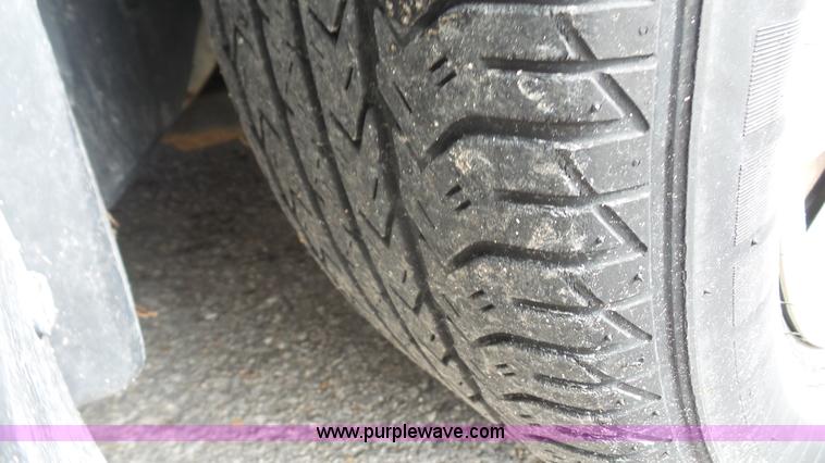 image for item K5096 2005 Ford Taurus SE