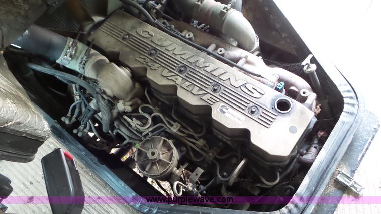 image for item K6830 2002 Blue Bird TC2000 school bus