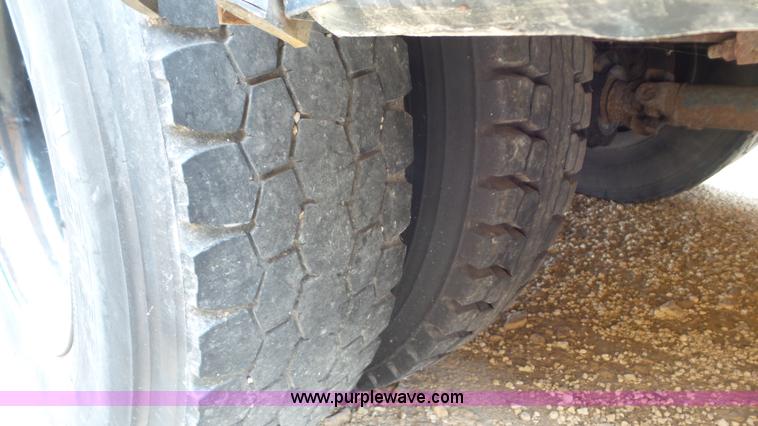 image for item K6830 2002 Blue Bird TC2000 school bus