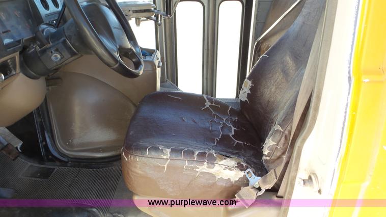 image for item K6860 1993 Chevrolet G30 school bus