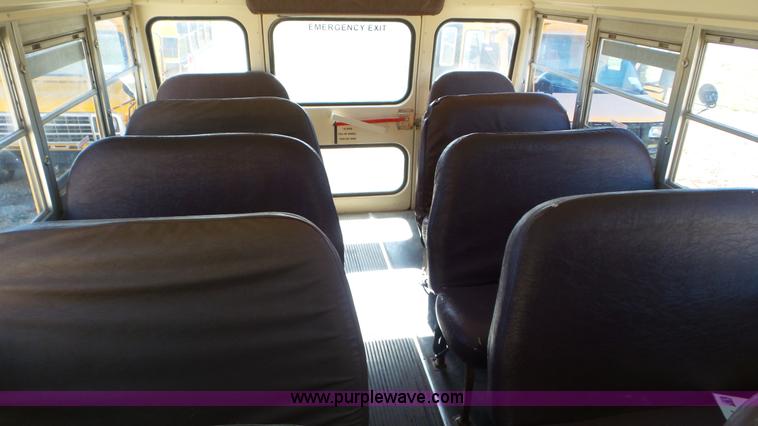 image for item K6860 1993 Chevrolet G30 school bus