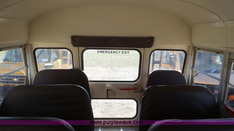 image for item K6860 1993 Chevrolet G30 school bus