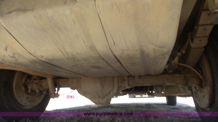 image for item K6860 1993 Chevrolet G30 school bus