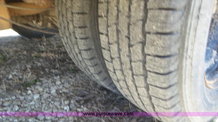 image for item K6860 1993 Chevrolet G30 school bus