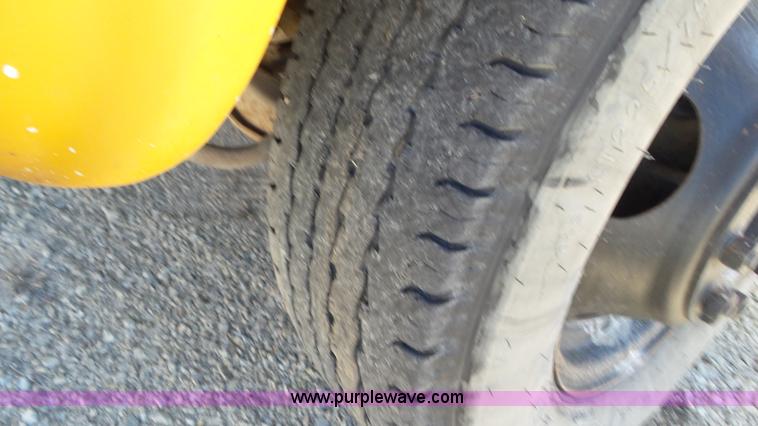 image for item K6860 1993 Chevrolet G30 school bus