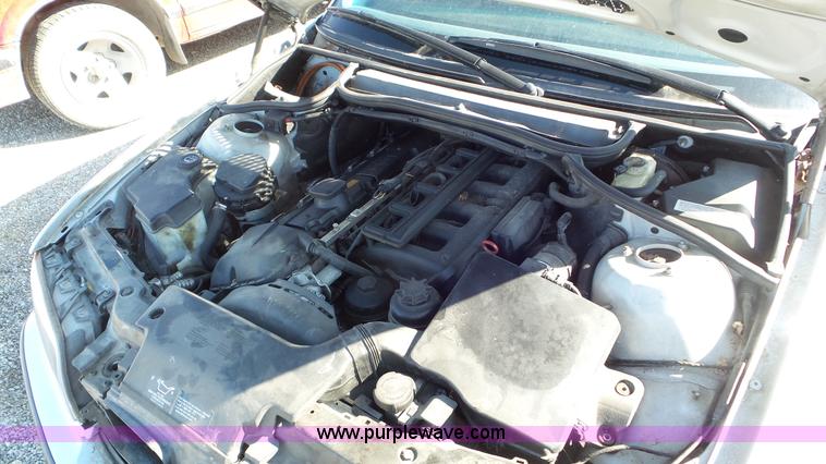 image for item K6872 2001 BMW 325i