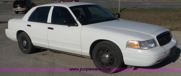image for item K6874 2010 Ford Crown Victoria