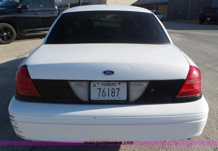 image for item K6874 2010 Ford Crown Victoria