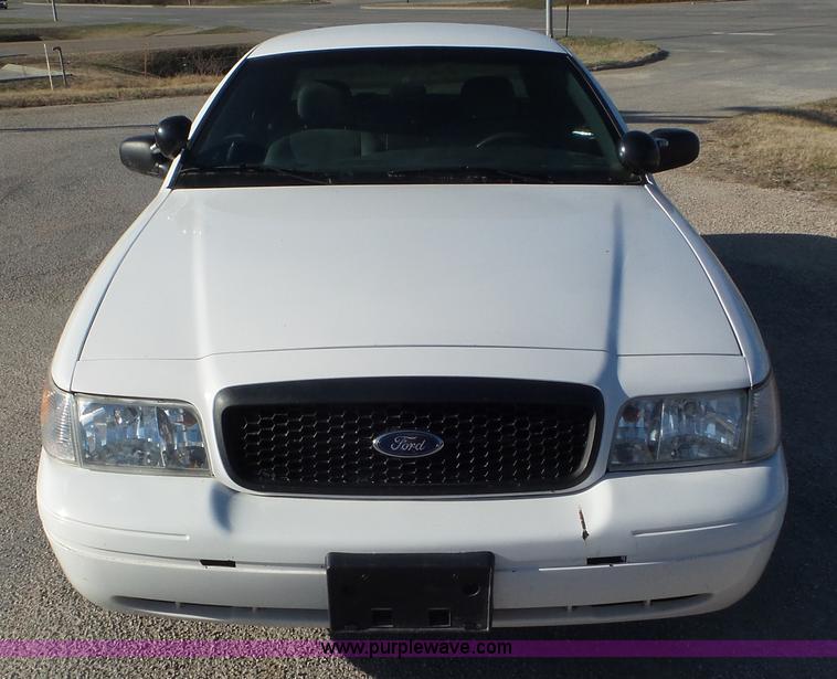 image for item K6874 2010 Ford Crown Victoria