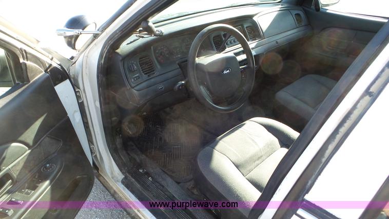 image for item K6874 2010 Ford Crown Victoria