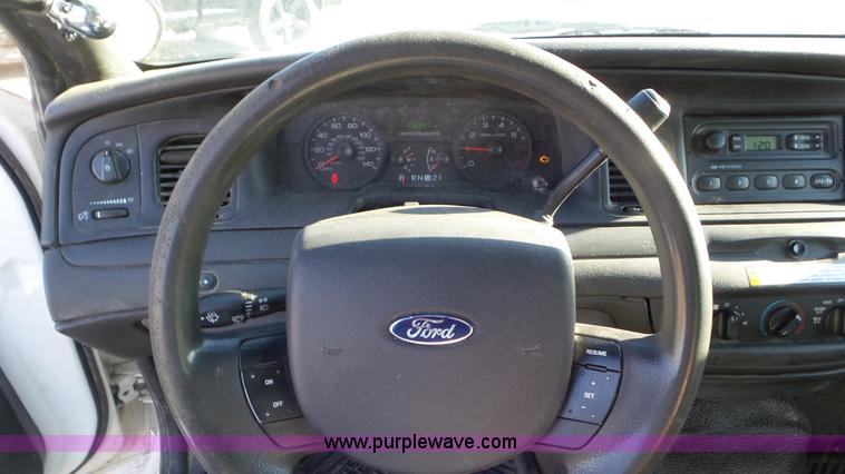 image for item K6874 2010 Ford Crown Victoria