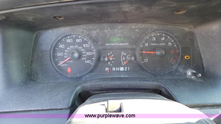 image for item K6874 2010 Ford Crown Victoria