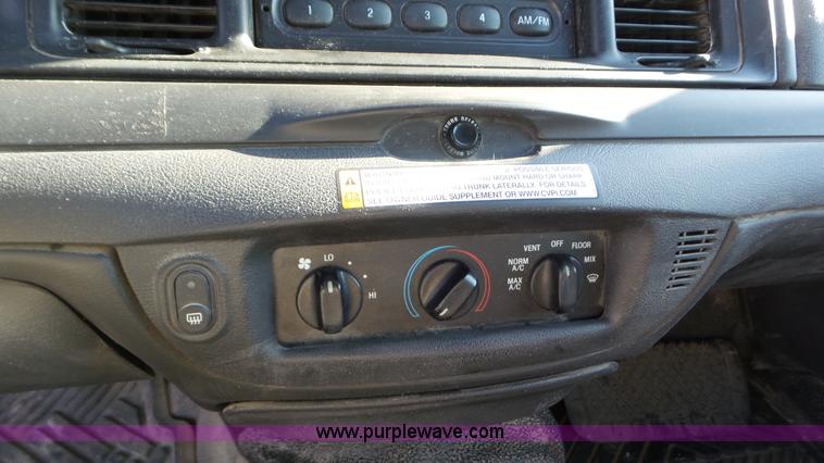 image for item K6874 2010 Ford Crown Victoria