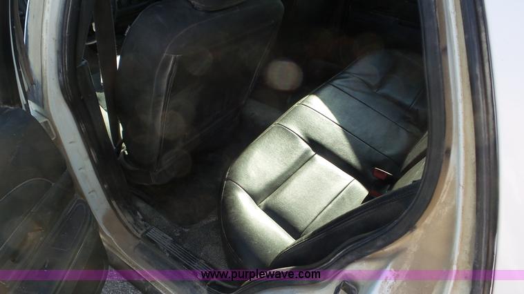 image for item K6874 2010 Ford Crown Victoria