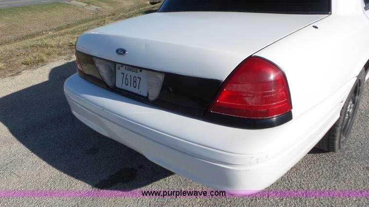 image for item K6874 2010 Ford Crown Victoria