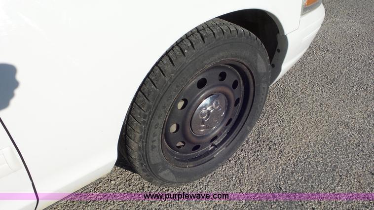 image for item K6874 2010 Ford Crown Victoria