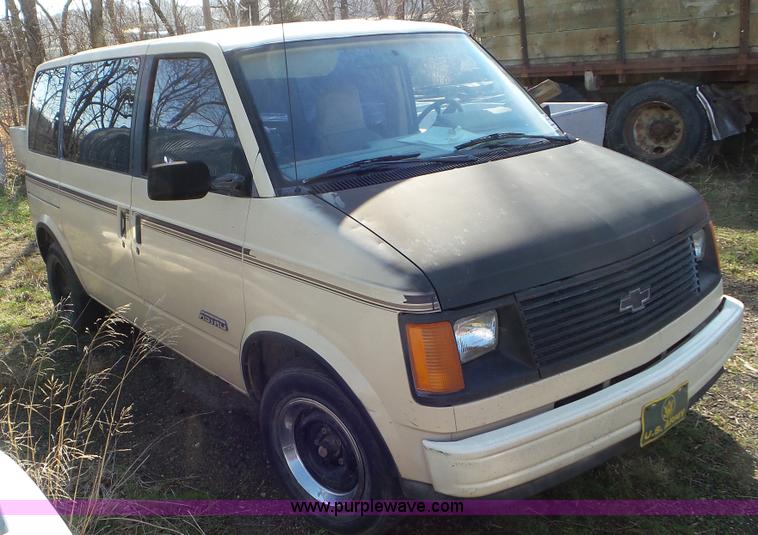 image for item K6876 1986 Chevrolet Astro