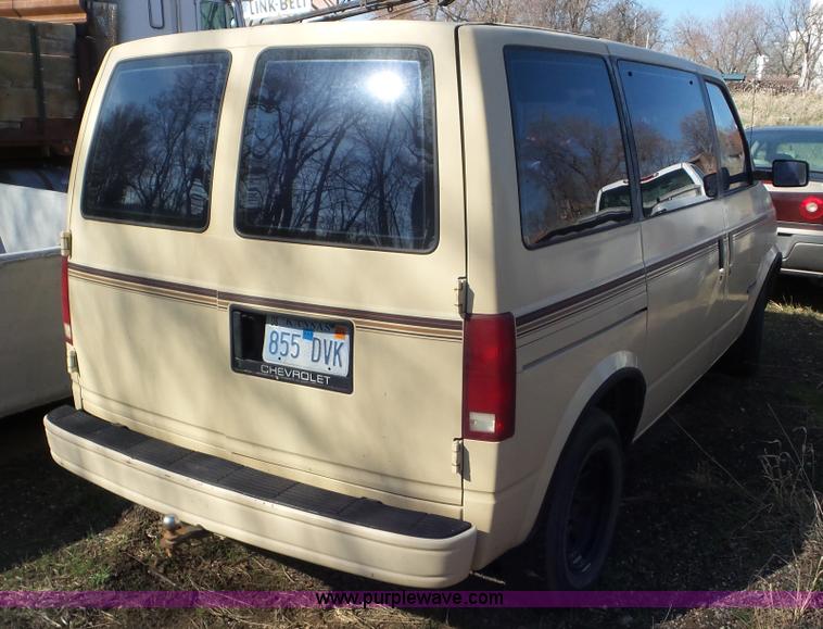 image for item K6876 1986 Chevrolet Astro