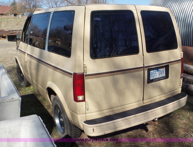 image for item K6876 1986 Chevrolet Astro