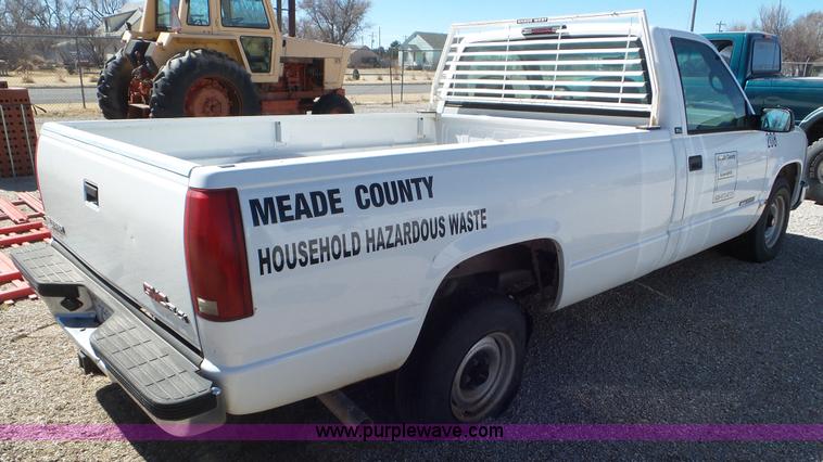 image for item K6934 1995 GMC Sierra 1500 pickup truck