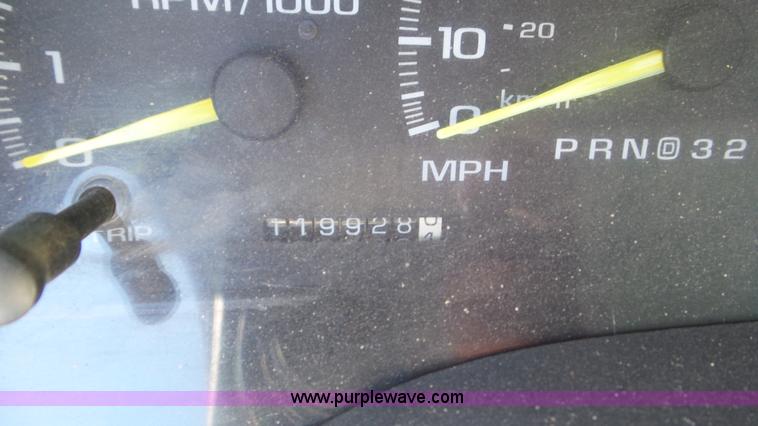 image for item K6934 1995 GMC Sierra 1500 pickup truck