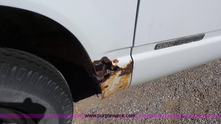 image for item K6934 1995 GMC Sierra 1500 pickup truck