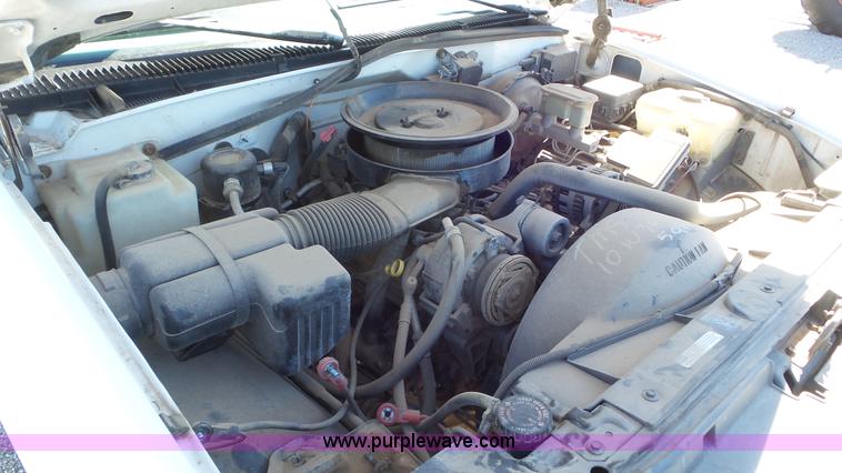 image for item K6934 1995 GMC Sierra 1500 pickup truck