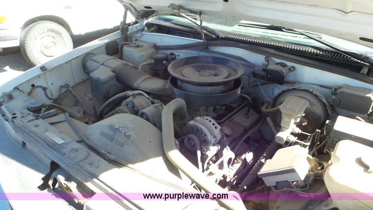 image for item K6934 1995 GMC Sierra 1500 pickup truck