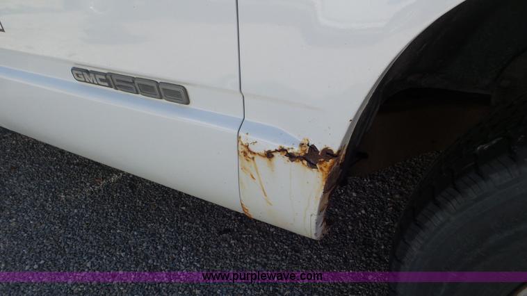 image for item K6934 1995 GMC Sierra 1500 pickup truck