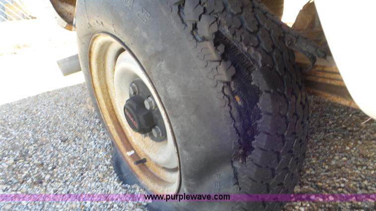 image for item K6934 1995 GMC Sierra 1500 pickup truck